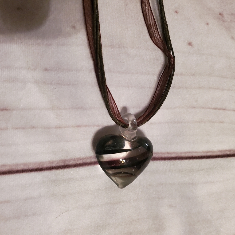 Purple ribbon clear striped heart necklace NWOT